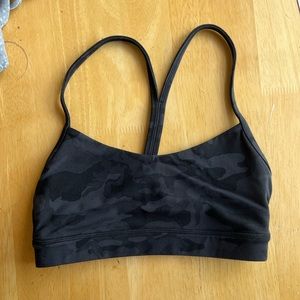 Lululemon flo y bra Hulu
